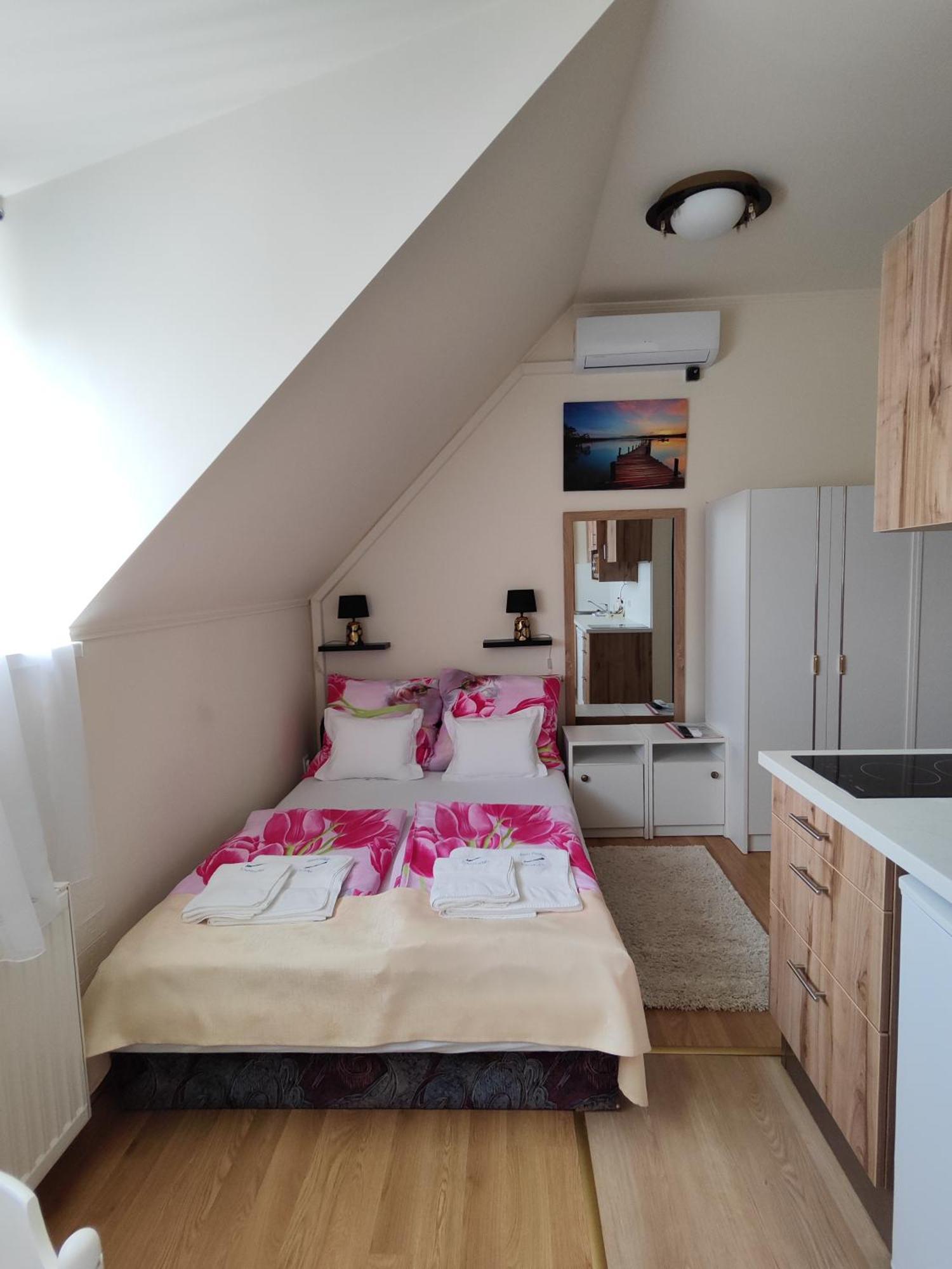 Havasi Ueduelohaz Appartement Gyenesdiás Buitenkant foto