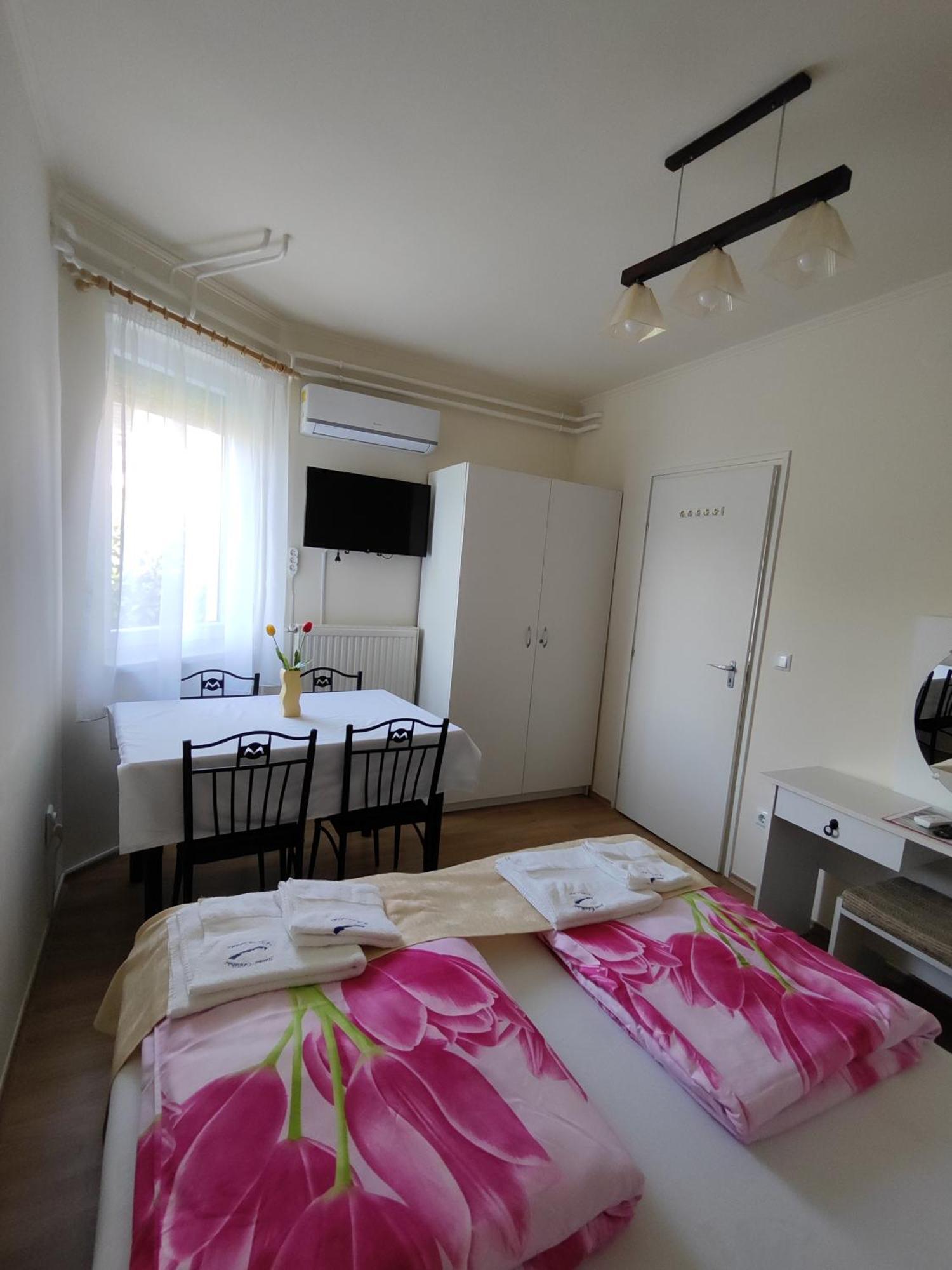 Havasi Ueduelohaz Appartement Gyenesdiás Buitenkant foto